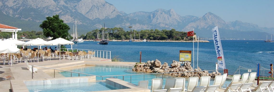 Club Med Kemer, en Turquie - Image d'une piscine à eau de Mer. 