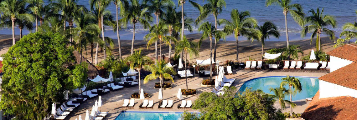 Club Med  Ixtapa Pacific, Mexique - Vue sur la piscine extérieure principale du complexe