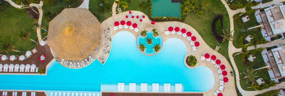 Club Med Punta Cana, en République Dominicaine - Vue aérienne de la piscine du jardin Oasis